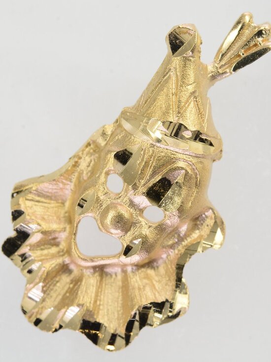 Jewelry - 10k Diamond Cut Clown